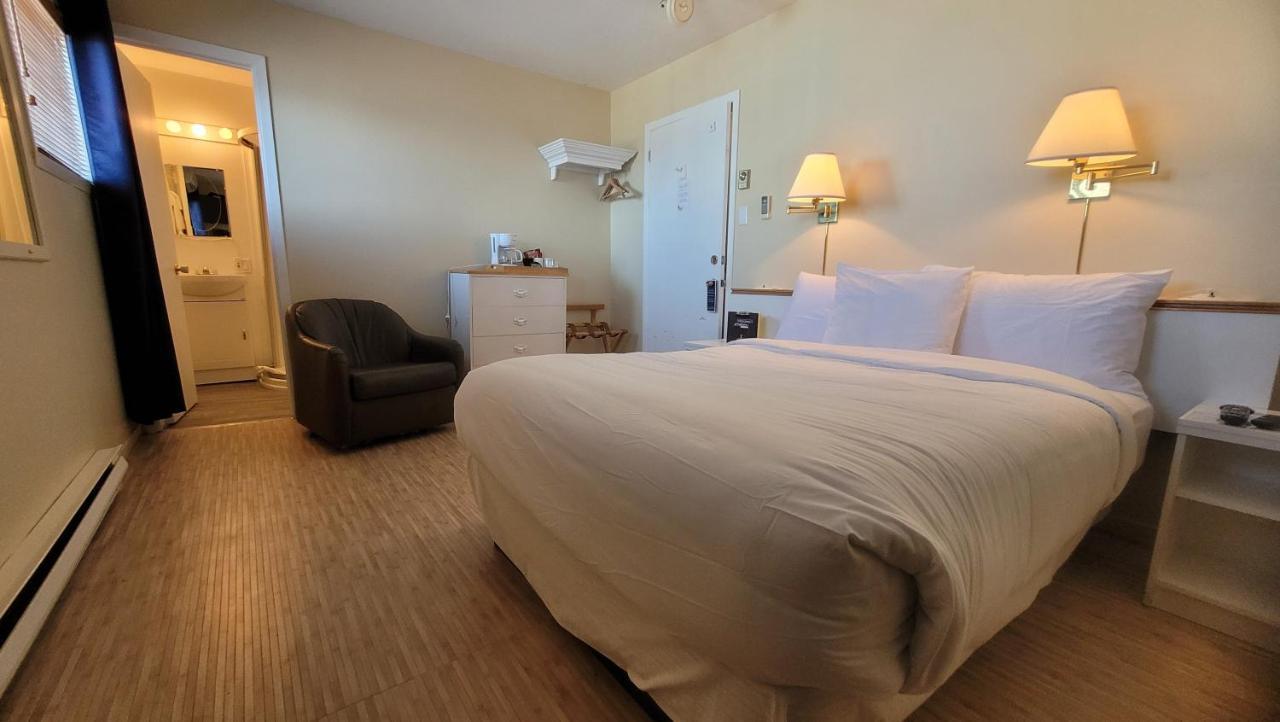 Hotel Aquamer Carleton-sur-Mer Ngoại thất bức ảnh
