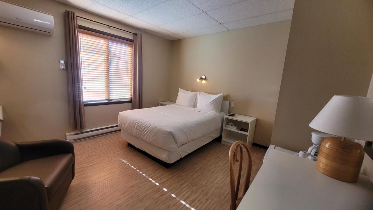 Hotel Aquamer Carleton-sur-Mer Ngoại thất bức ảnh